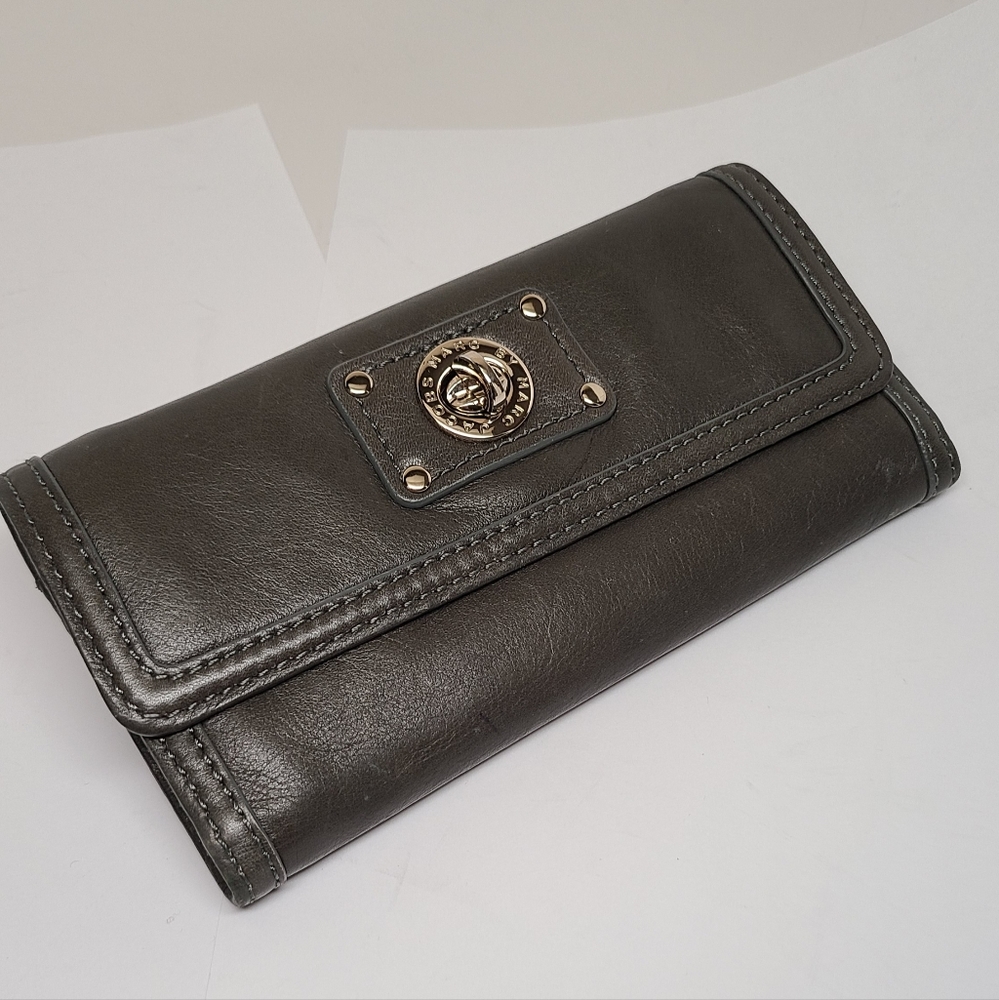 Marc Jacobs leather wallet